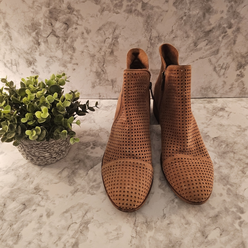 Sam Edelman Pamina Perforated Booties
